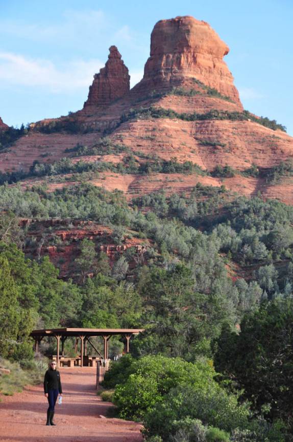 Fazendo uma das muitas trilhas na região do Oak Creek Canyon, em Sedona, no Arizona, Estados Unidos